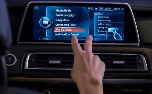 Voitures intelligentes et connectées : des technologies souvent inutiles aux propriétaires