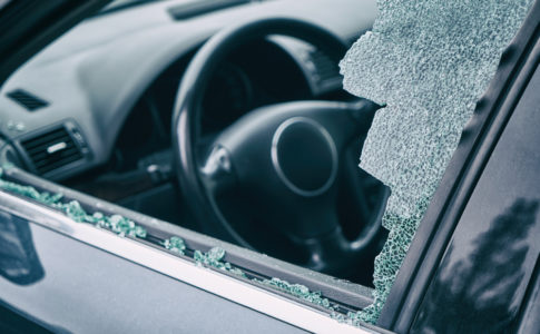 Cadeaux dans le coffre : êtes-vous assuré si on vole votre voiture ?